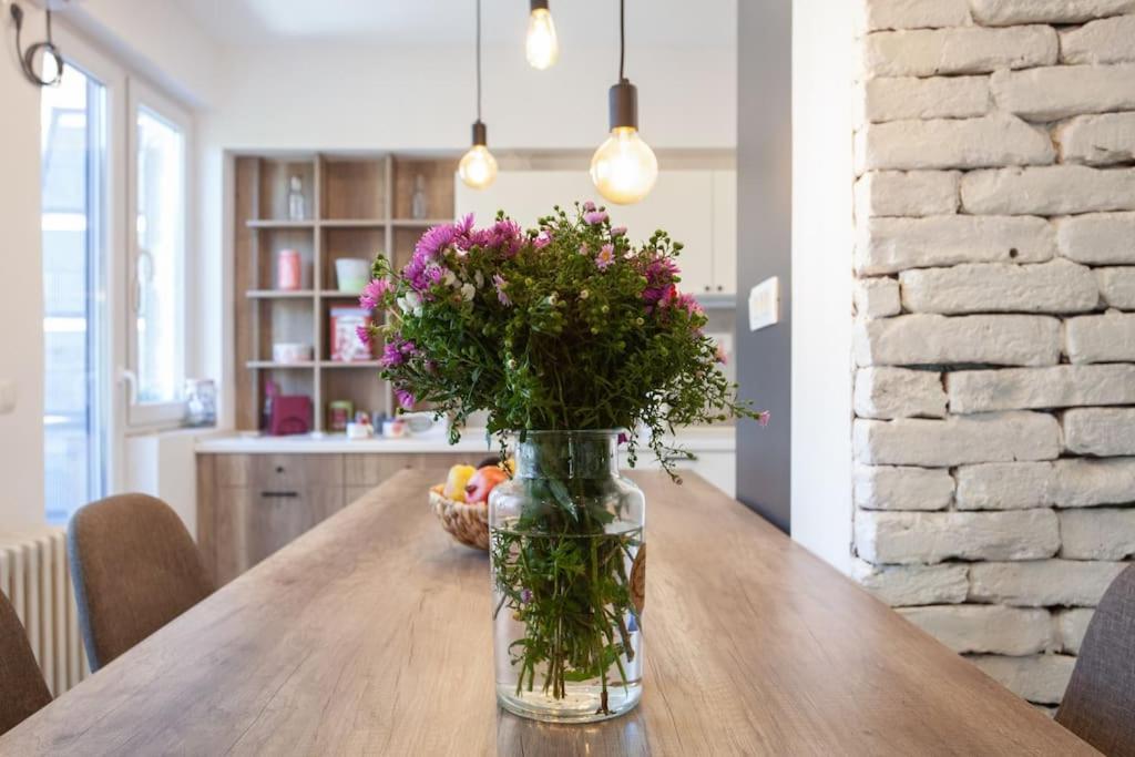 Mihajlovik Lux Apartment In Heart Of Skopje Luaran gambar