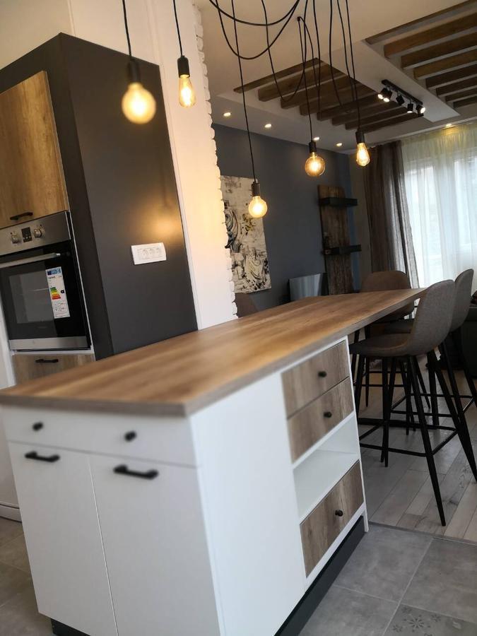 Mihajlovik Lux Apartment In Heart Of Skopje Luaran gambar