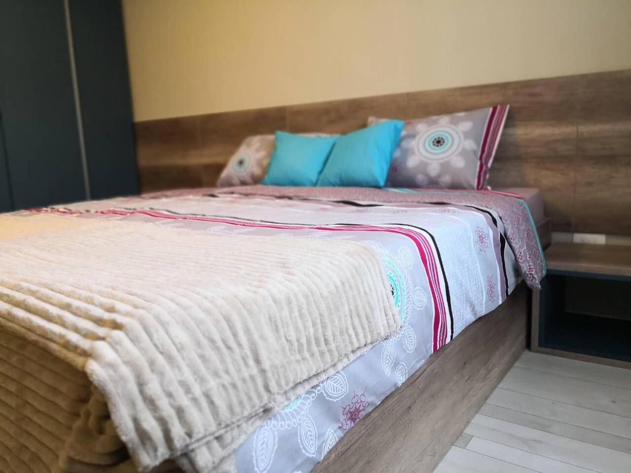 Mihajlovik Lux Apartment In Heart Of Skopje Luaran gambar