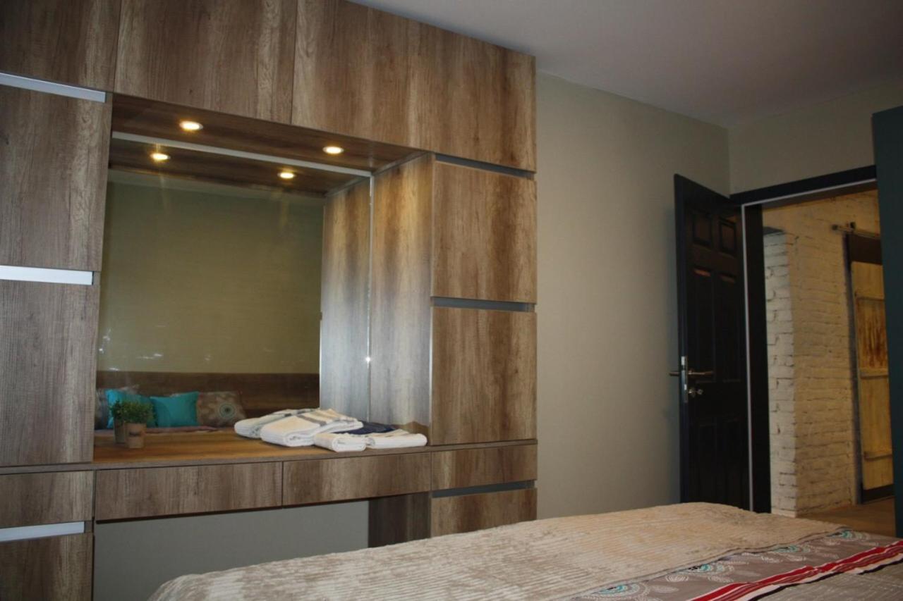 Mihajlovik Lux Apartment In Heart Of Skopje Luaran gambar